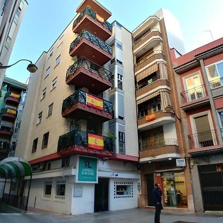 Alojamiento Plaza Chirinos Apartamento Córdova Exterior foto