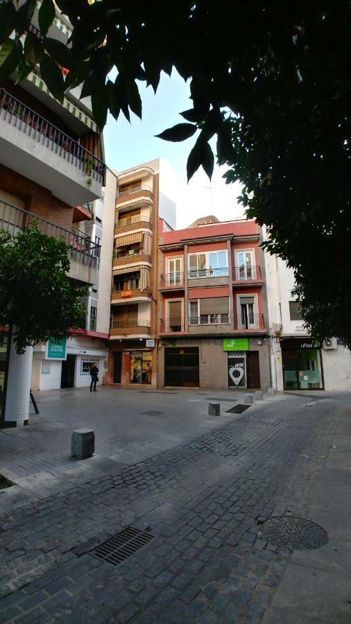 Alojamiento Plaza Chirinos Apartamento Córdova Exterior foto